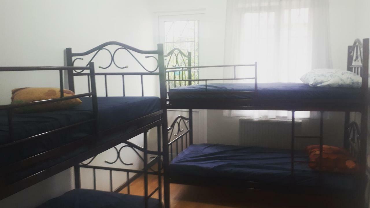 Enjoy The Hostel Batumi Exterior foto